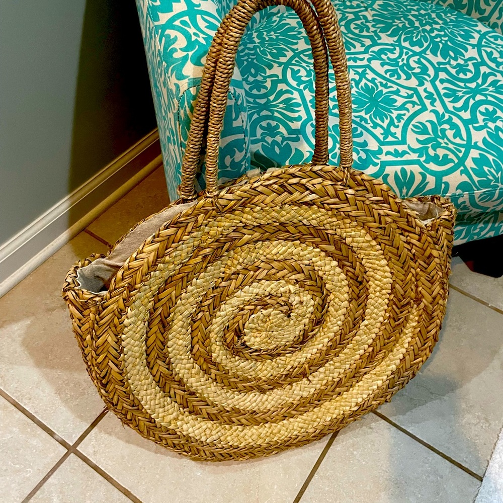 Mud pie large beach or pool bag/ not ever used !